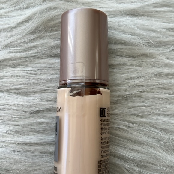Maybelline dream radiant liquid hydrating foundation alabaster - Picture 4 of 7